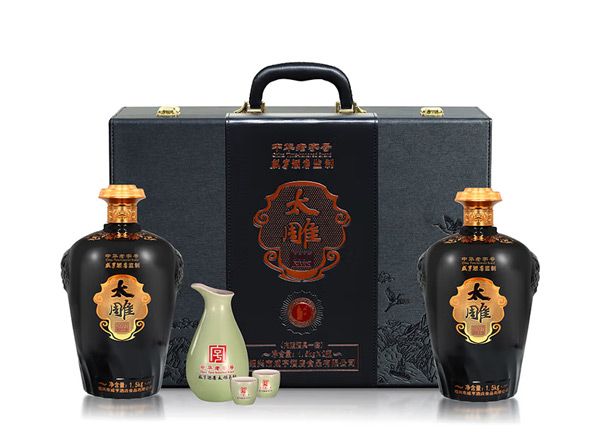涪陵咸亨酒店太雕黄酒回收太雕2007原酿礼盒1.5kg*2糯米酒半甜绍兴黄酒